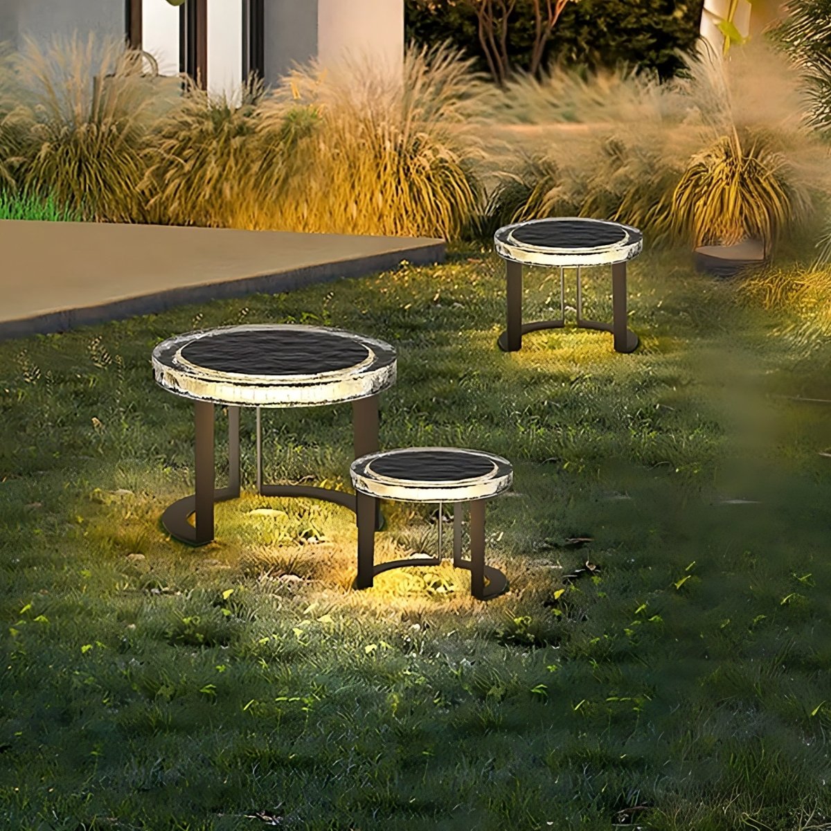OUTDOOR SOLAR POWER LED GARDEN TABLE - Cosas y Punto