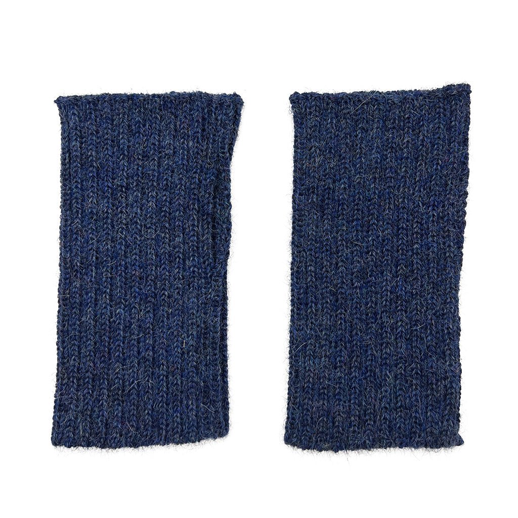 Navy Minimalist Alpaca Gloves - Cosas y Punto