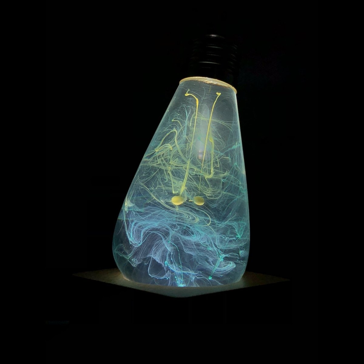 Resin LED Lightbulb - Mind - Cosas y Punto