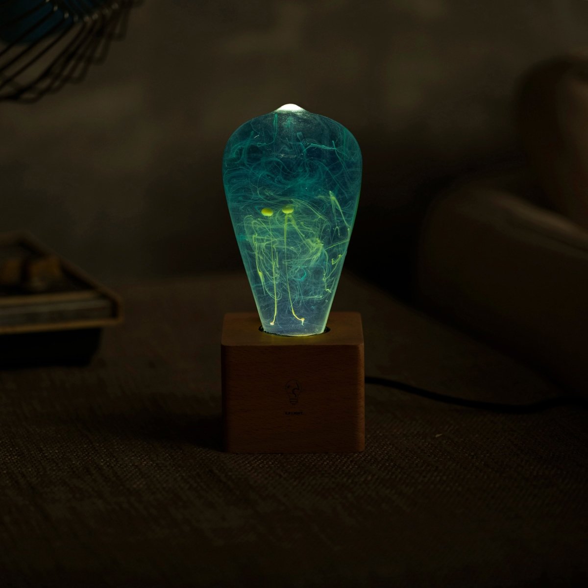 Resin LED Lightbulb - Mind - Cosas y Punto
