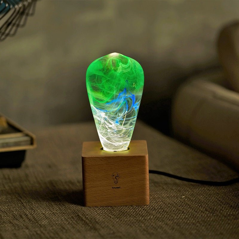 Resin LED Lightbulb - Spring - Cosas y Punto