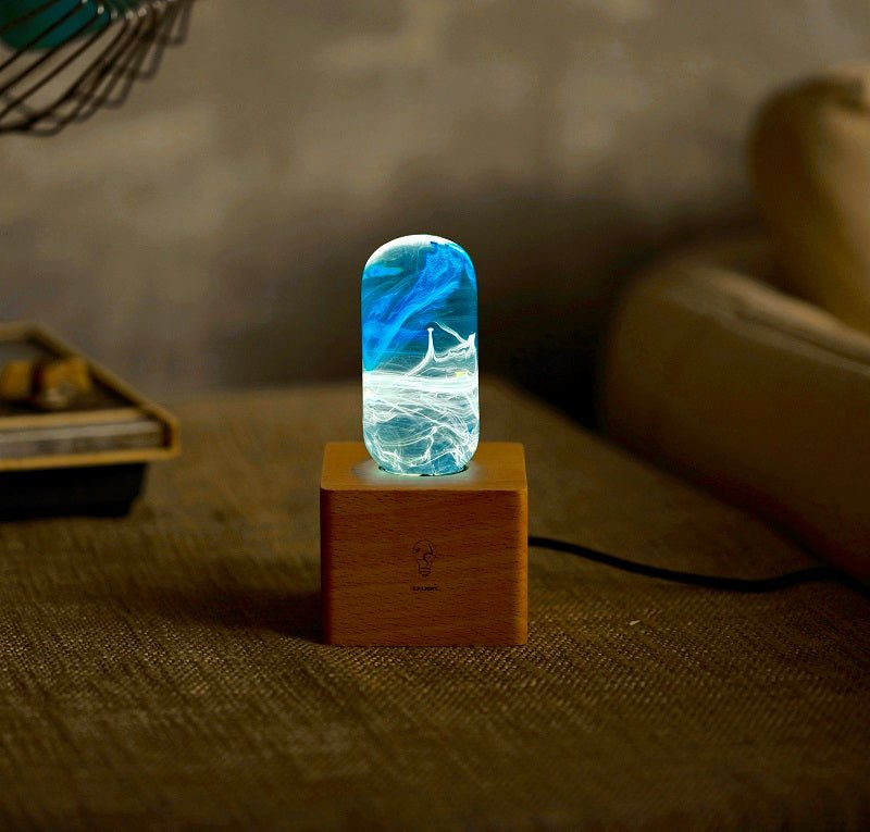 Resin LED Lightbulb with Lamp - Blue - Cosas y Punto