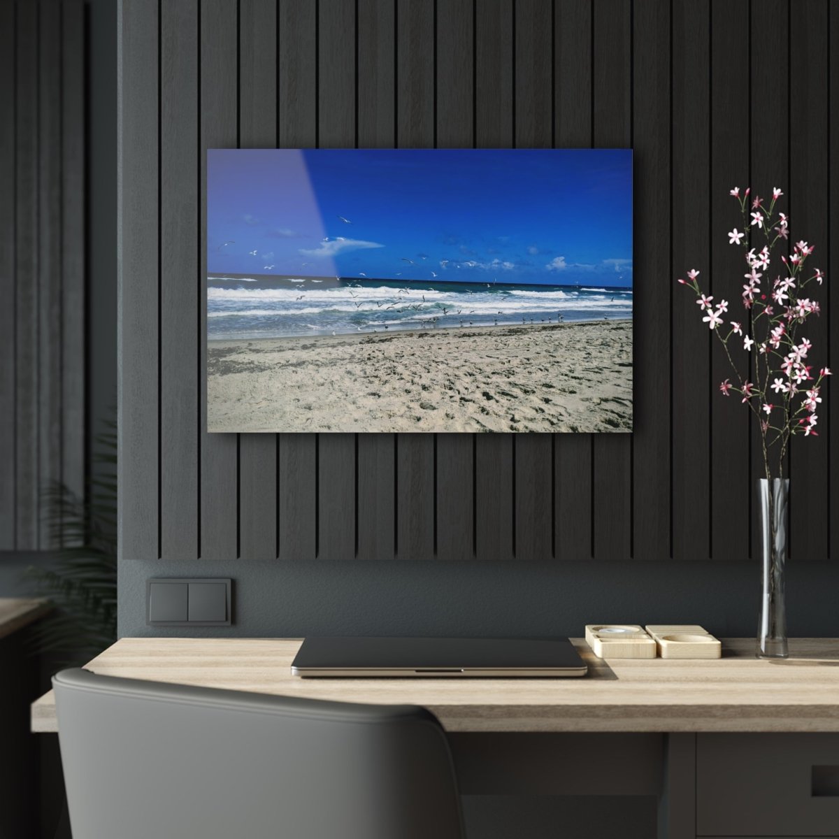 Seagulls on the beach on Acrylic Glass Wall Art - Cosas y Punto