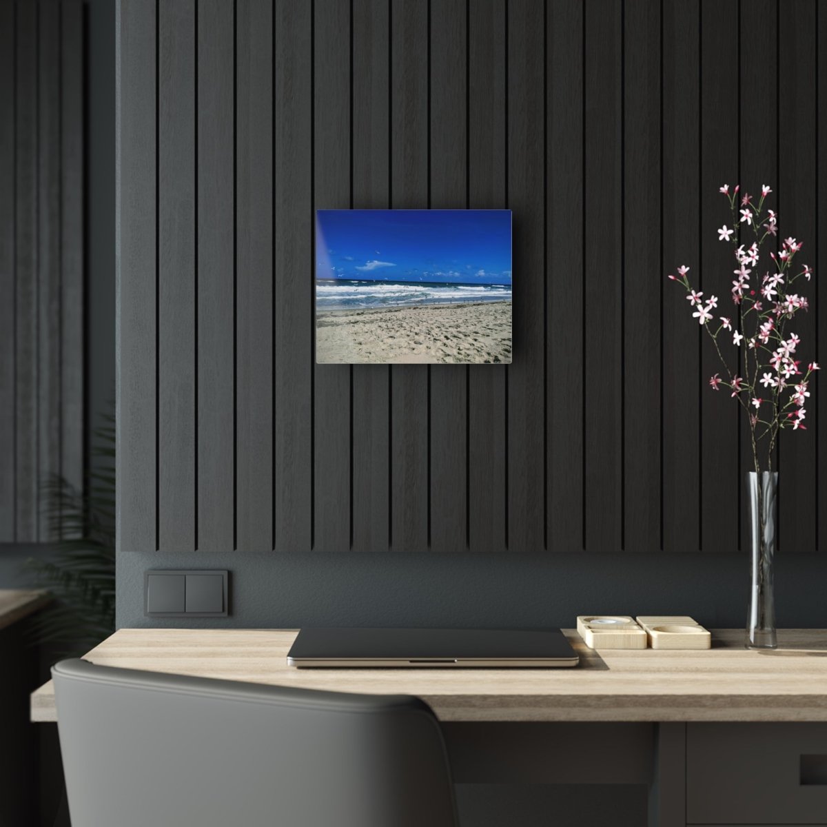 Seagulls on the beach on Acrylic Glass Wall Art - Cosas y Punto