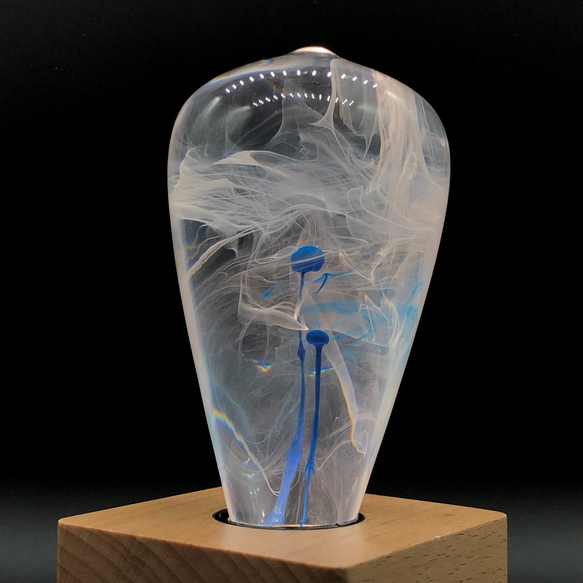 Table Lamp with Resin LED Lightbulb - Blue Drop - Cosas y Punto