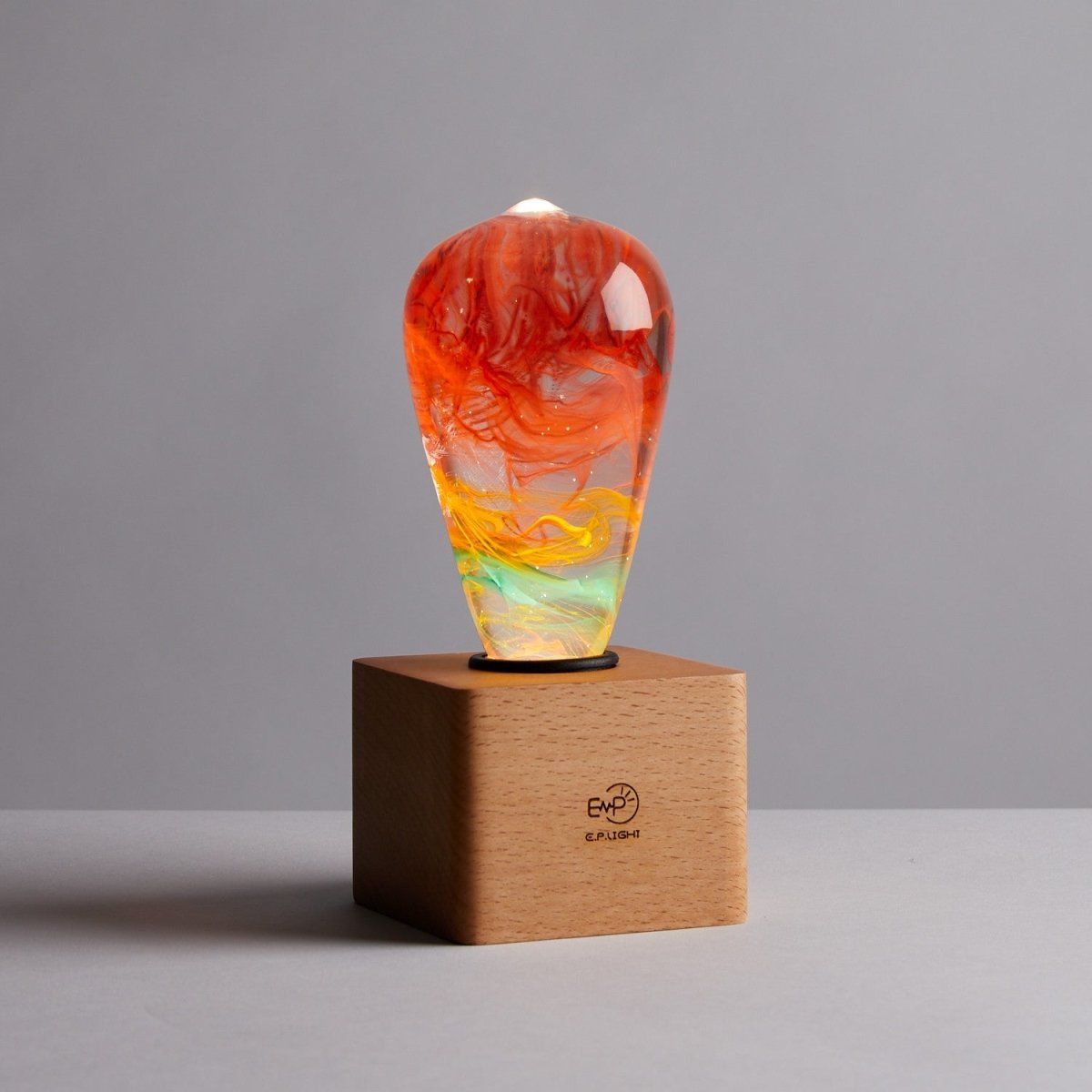 Table Lamp with Resin LED Lightbulb - Nebula - Cosas y Punto