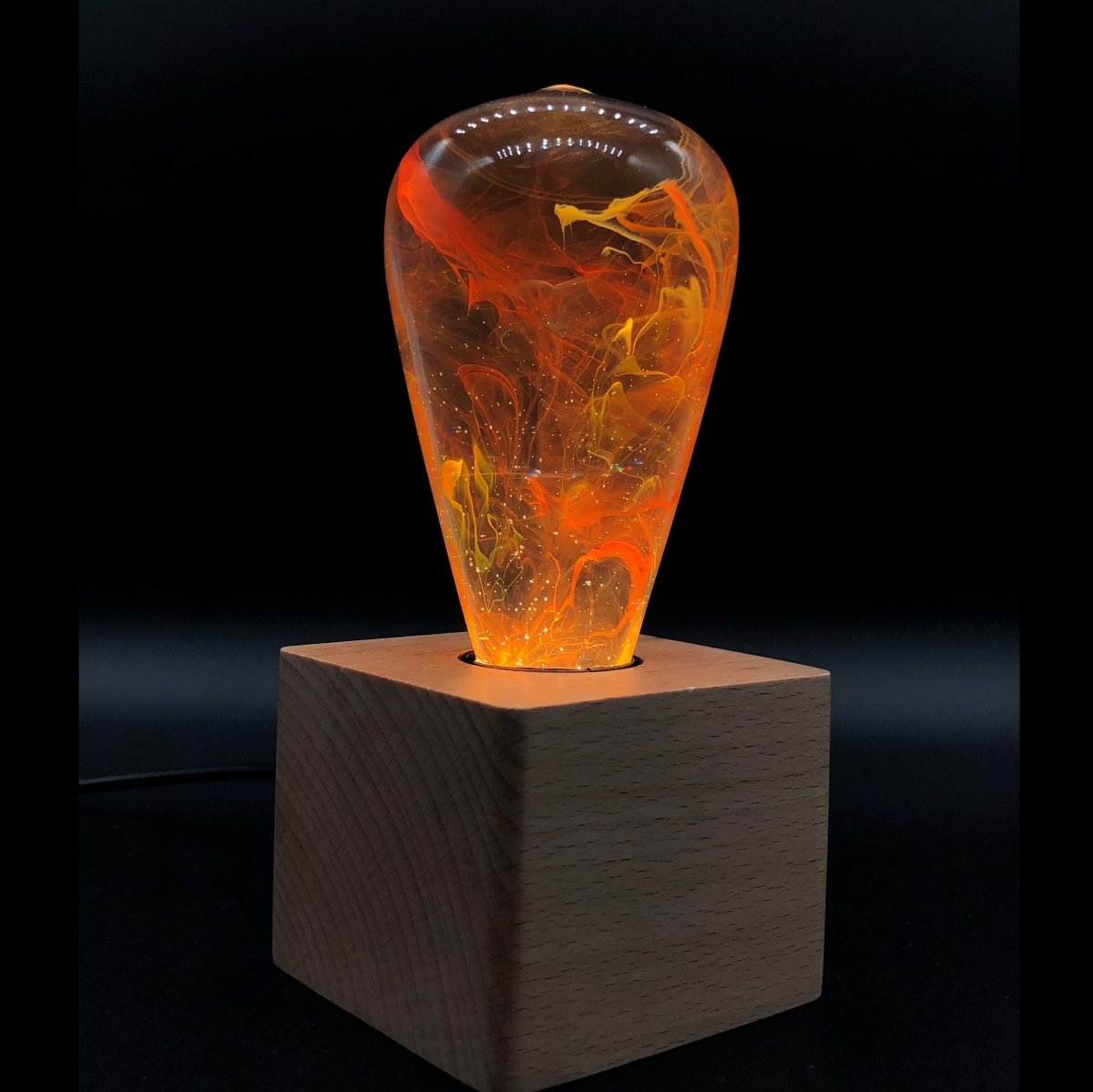 Table Lamp with Resin LED Lightbulb - Nebula - Cosas y Punto