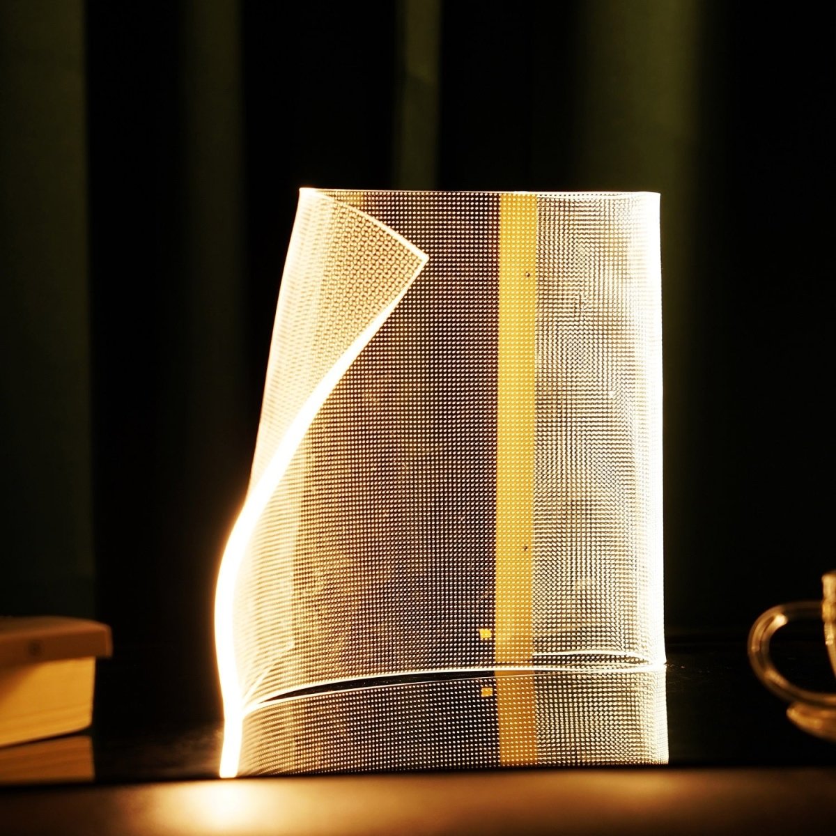 Acrylic Glowing Sheet Table Lamp - Cosas y Punto