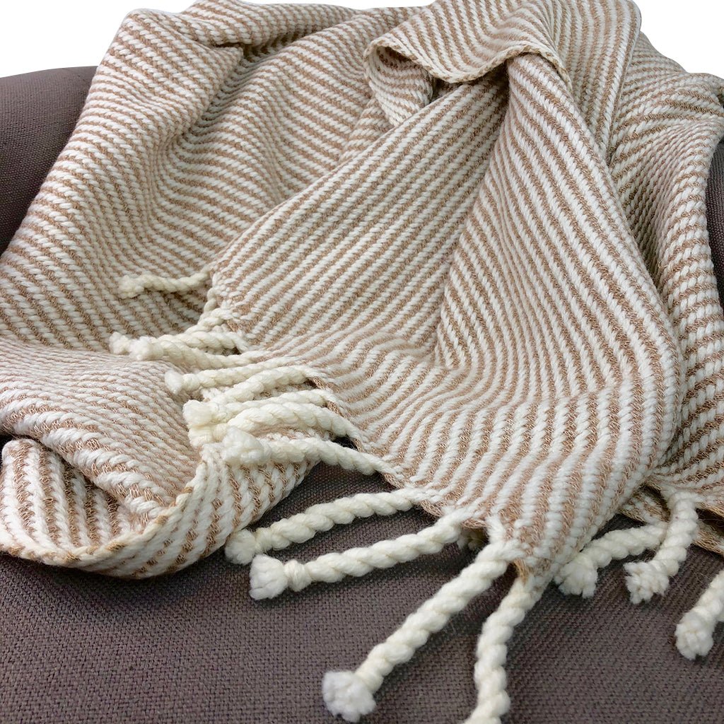 Chunky Camel Stripe Alpaca Throw - Cosas y Punto