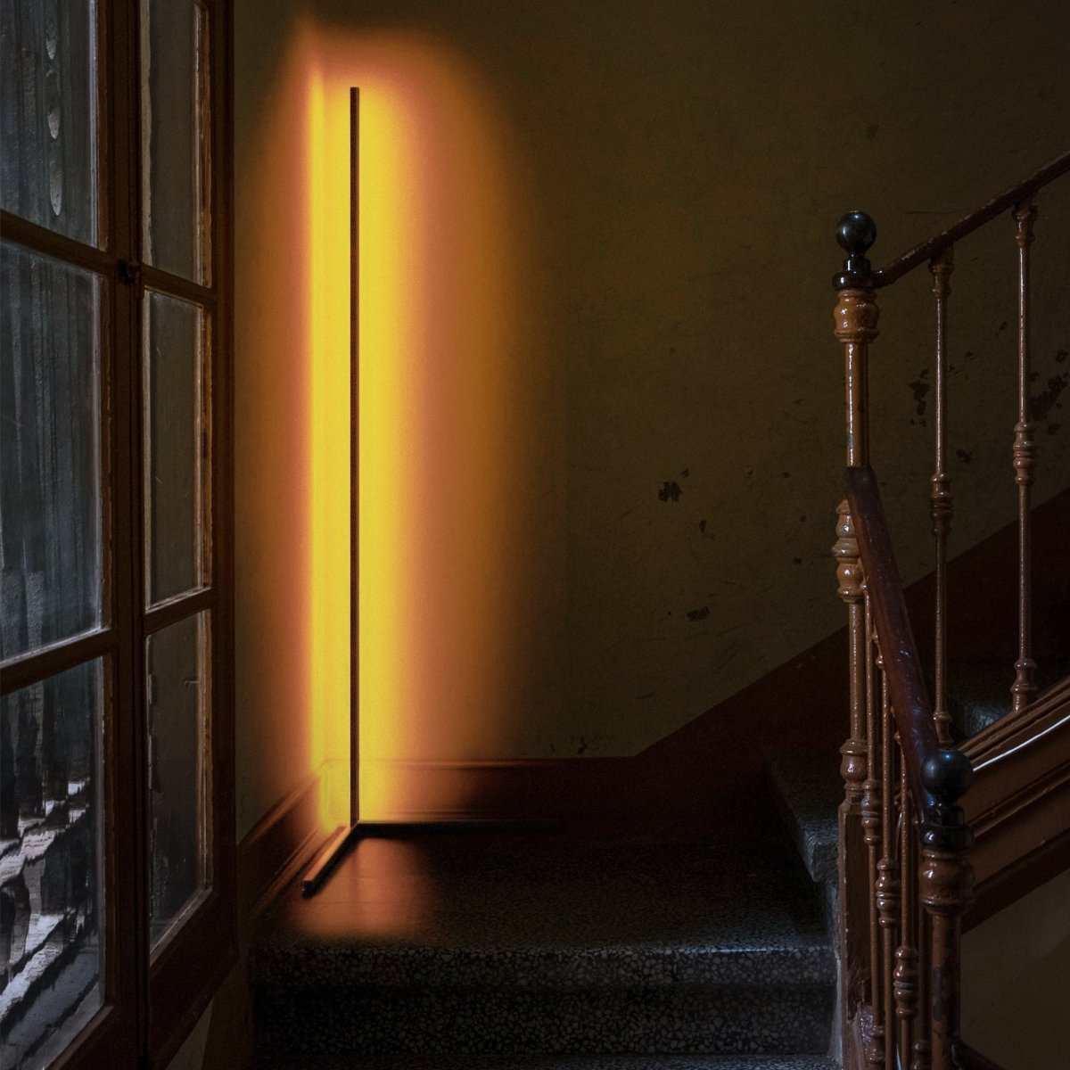 Corner Floor Color Lamp - Cosas y Punto