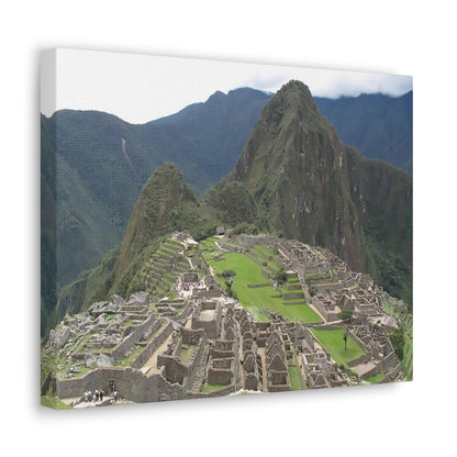 Machu Picchu on Canvas - Cosas y Punto