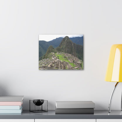 Machu Picchu on Canvas - Cosas y Punto