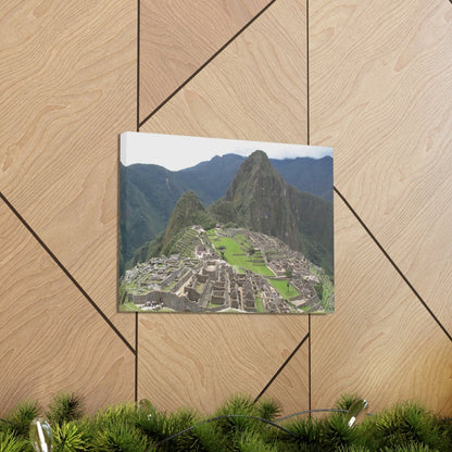 Machu Picchu on Canvas - Cosas y Punto