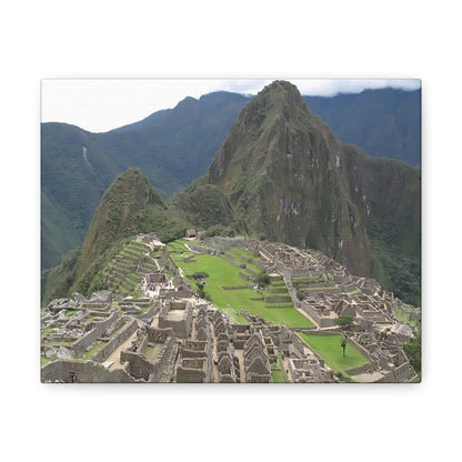 Machu Picchu on Canvas - Cosas y Punto