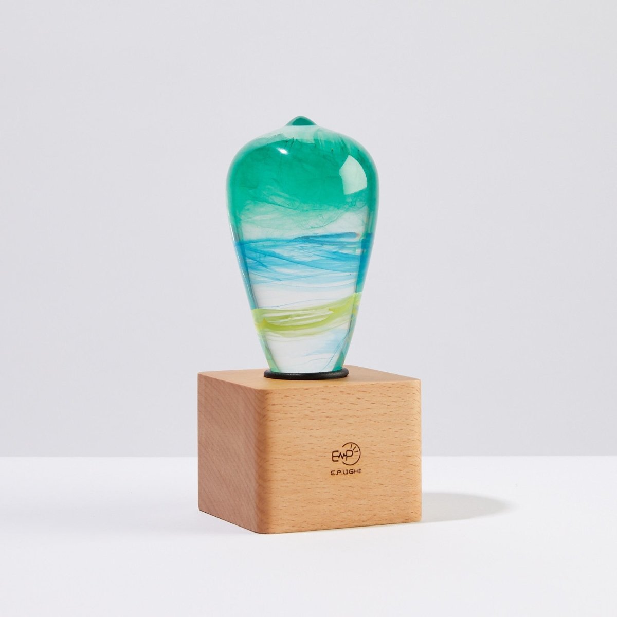 Resin LED Lightbulb - Alice - Cosas y Punto