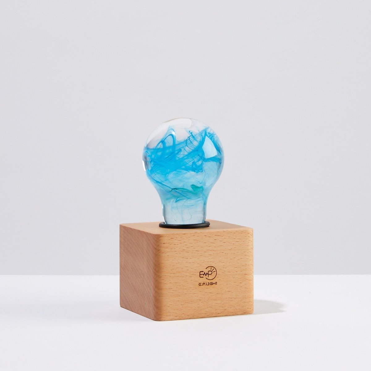 Resin LED Lightbulb - Memory - Cosas y Punto