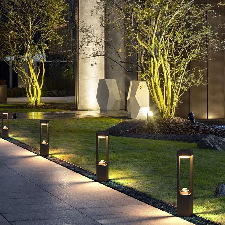 Solar Powered Outdoor Landscaping Path Lights - Cosas y Punto