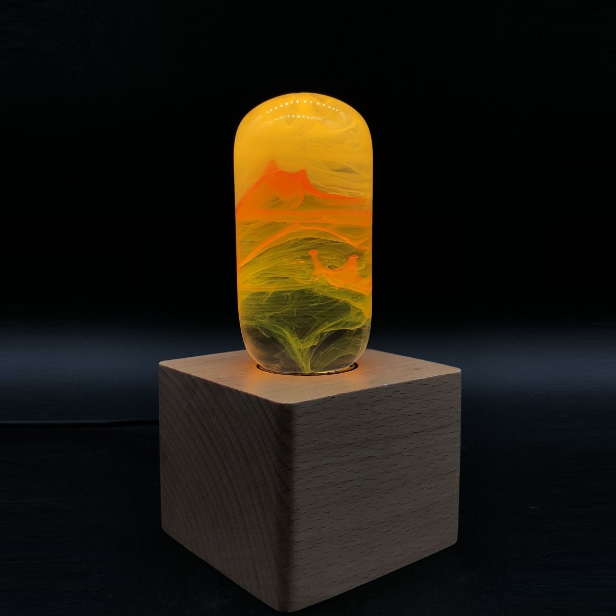 Table Lamp with Resin LED Lightbulb - Flame - Cosas y Punto