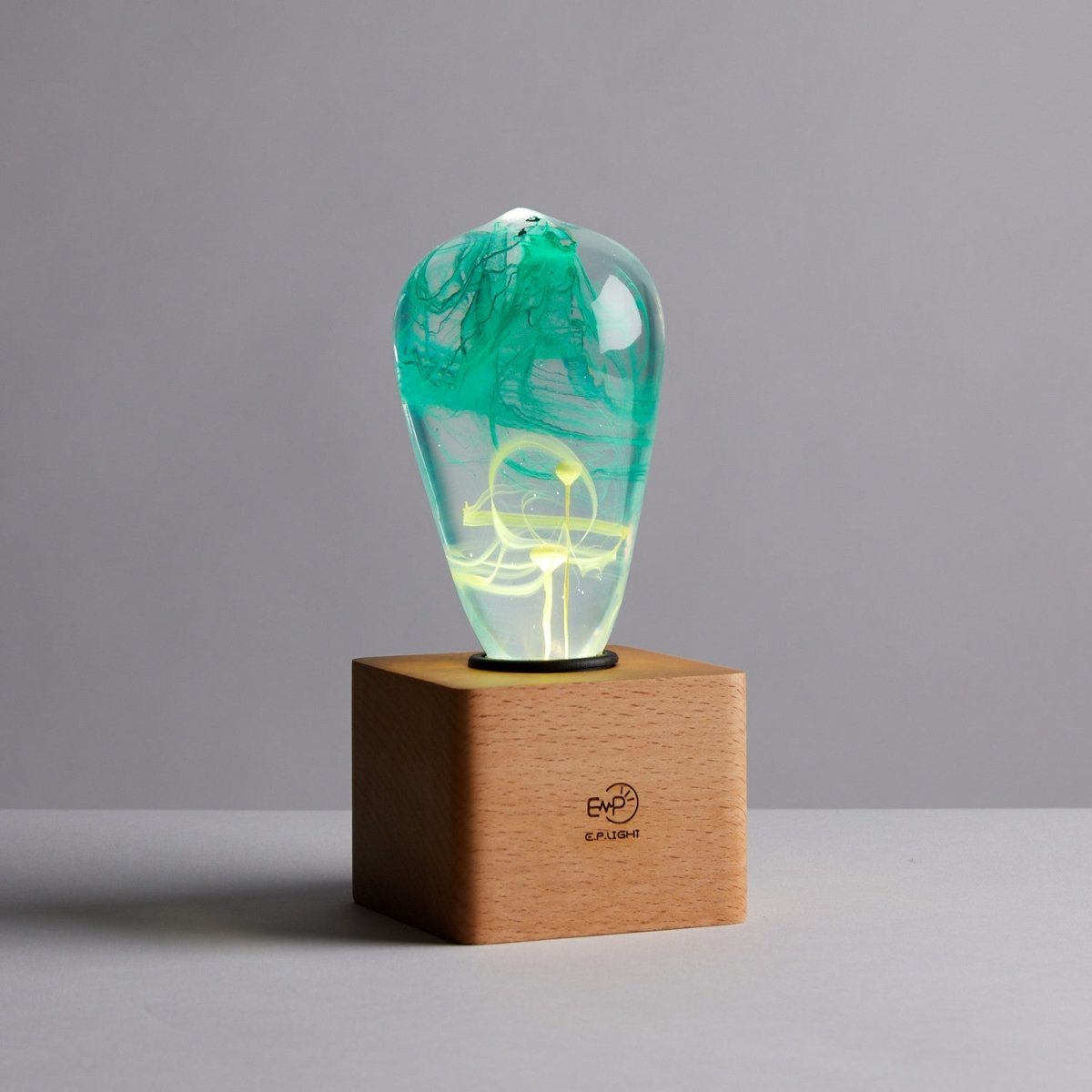 Table Lamp with Resin LED Lightbulb - Mind - Cosas y Punto